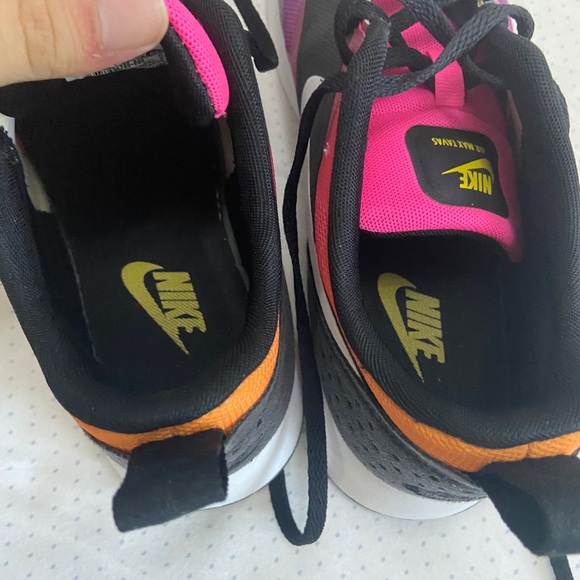 Looking to sell fast - Nike Air Max Tavas Sunset - Picture 4 of 5